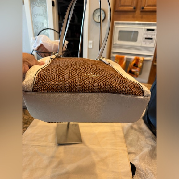 🇺🇸🇺🇸🇺🇸Kate Spade New York Jackson Straw Medium Triple Compartment  Shoulder - Picture 5 of 10